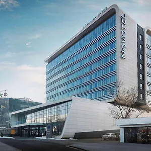 Otel Novotel Center, Almatı