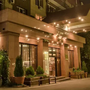 Otel Uyut, Almatı